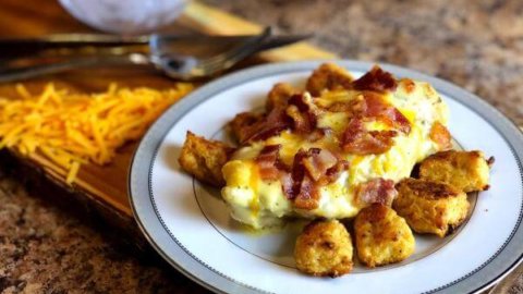 Keto Cheesy Chicken and Tots Recipe