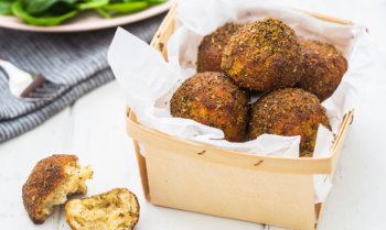 Keto Air-Fryer Garlic Cheese Rolls Recipe