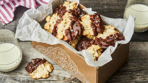 Chocolate Dipped Wafer Cookies Recipe