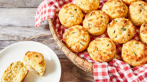 Keto Cheddar Chive Sour Cream Biscuits Recipe